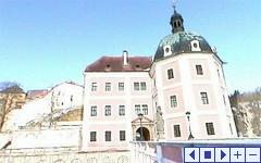 Hrad a z�mek Be�ov nad Teplou, Celkov� pohled na exteri�r z�mku.