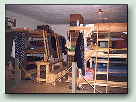 St�l� expozice Rekonstrukce v�ze�sk� ubikace z doby ghetta